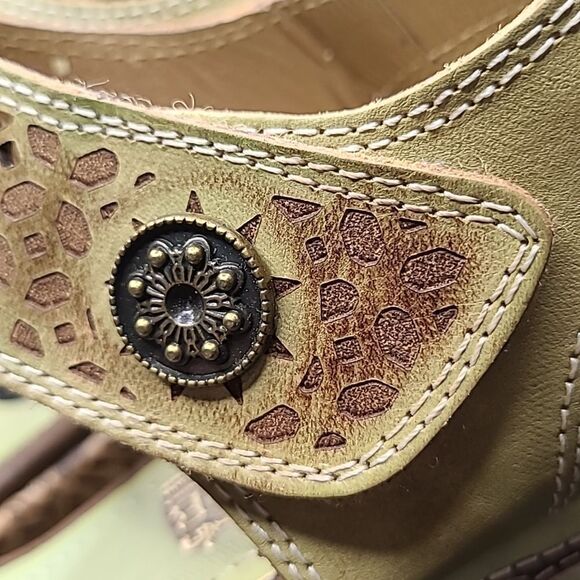 L'artiste Spring Step Wedges - Picture 5 of 10